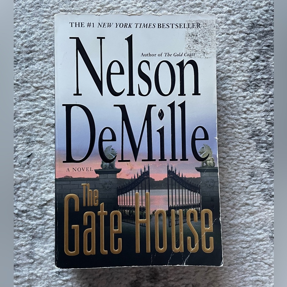 {The Gate House} by Nelson DeMille (Paperback)